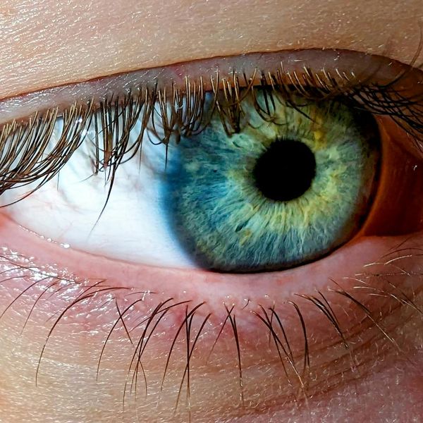 A serene abstract image symbolizing clarity and focus for the eyes.